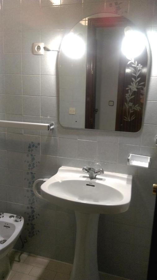 Piso Muy Amplio En Malaga . Apartment Bagian luar foto